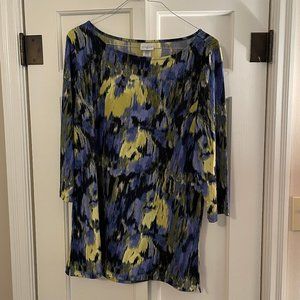 Size XL Jaclyn Smith 3/4th long sleeve top in blues, green, and yellow!